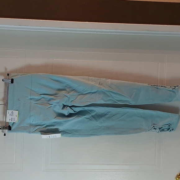 Old Navy go dry active leggings - Picture 5 of 5